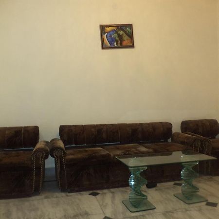 Bed and Breakfast The Castle Neu-Delhi Exterior foto